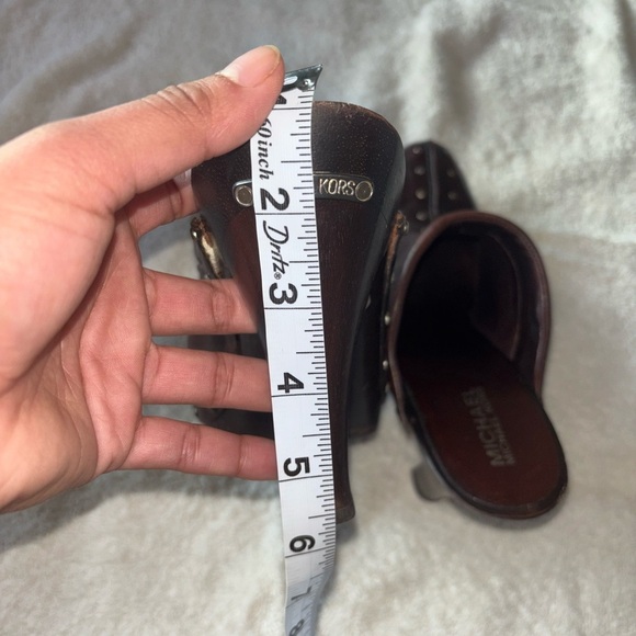 Y2K Michael Kors Brown Studded Leather Clogs Size 9 - Picture 4 of 7